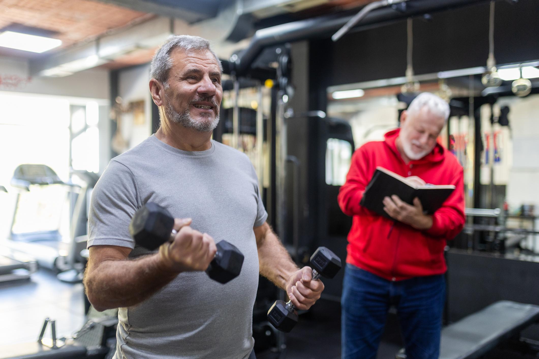 The older man exercise in the gym